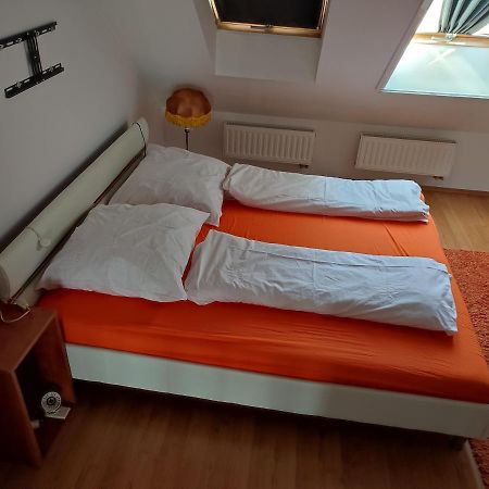 Larix Apartman Шарвар Экстерьер фото